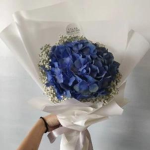 Dreamy Hydrangeas Elegant Bouquet for anniversary gift for your girlfriend. 
