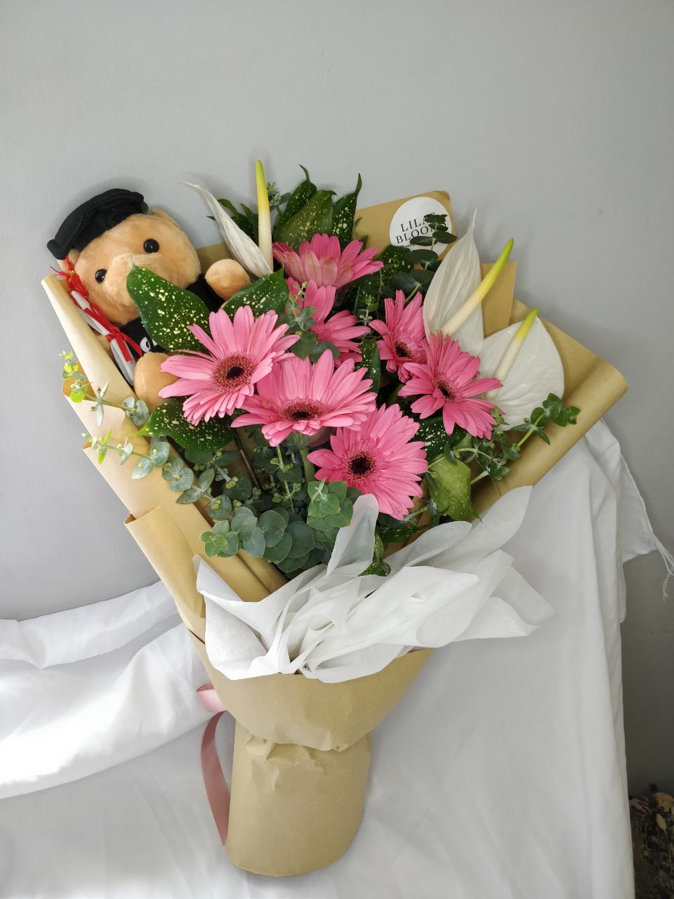 graduation bear with Rising Star Bouquet popular choice for graduation season. 